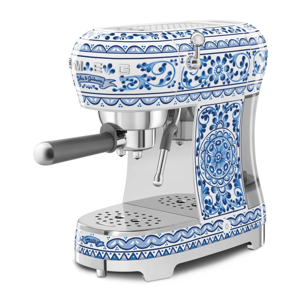 Кофеварка Smeg ECF02DGBEU