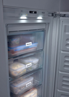 Встраиваемая морозильная камера Miele FNS37402i