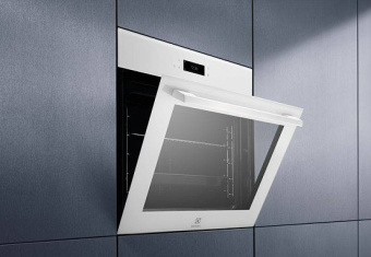 Духовой шкаф Electrolux EOE8P39WV