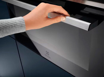 Встраиваемая микроволновая печь Electrolux EVM 6E46X