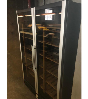 Винный шкаф Vestfrost Solutions W 185 B
