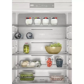 Встраиваемый холодильник Whirlpool SP70 T122 белый