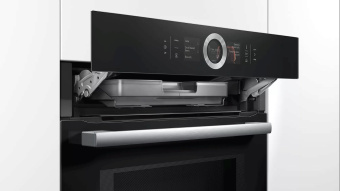 Духовой шкаф с СВЧ и паром Bosch HNG6764B6