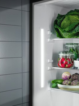 Холодильник Electrolux LNT7ME34X2