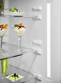 Холодильник Electrolux LNT7ME34X2