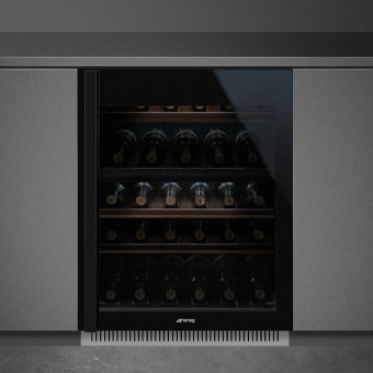 Встраиваемый винный шкаф Smeg CVI638RN3