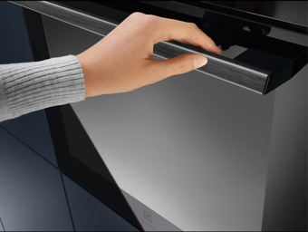 Духовой шкаф Electrolux EOA9S31WZ