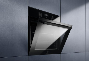 Духовой шкаф Electrolux EOE5C71Z