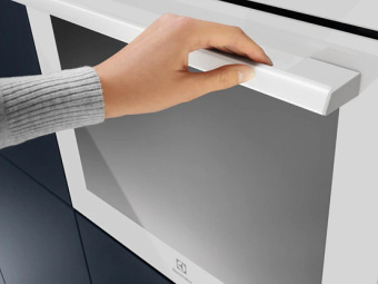 Духовой шкаф Electrolux OEH3H50TBW
