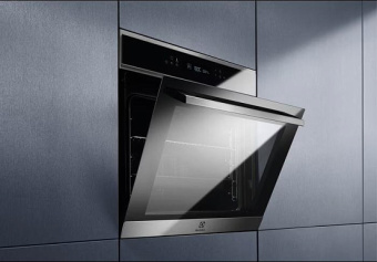Духовой шкаф Electrolux EOE7P31X