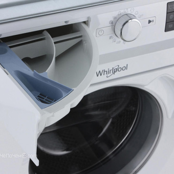 Встраиваемая стиральная машина Whirlpool BI WMWG 71484E