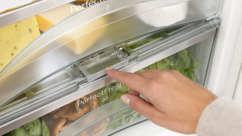 Встраиваемый холодильник Miele K37272iD