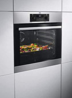 Духовой шкаф AEG BEB331010M