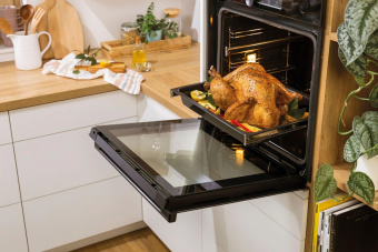 Духовой шкаф Gorenje BO6737E02BG