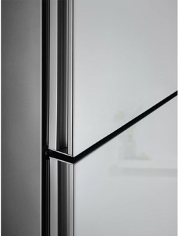 Холодильник Electrolux LNT7ME34G1