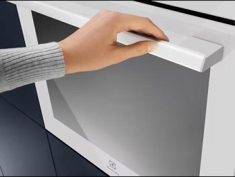 Духовой шкаф Electrolux EOE8P39V