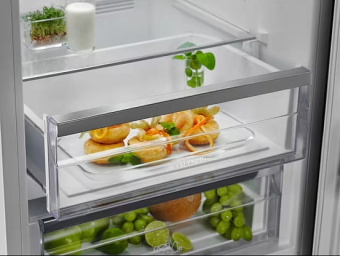 Холодильник Electrolux LNT7ME34X2