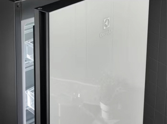 Холодильник Electrolux LNT7ME34G1