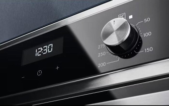 Духовой шкаф Electrolux EOC5E70X
