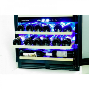 Встраиваемый винный шкаф Dunavox DX-51.150DBK/DP