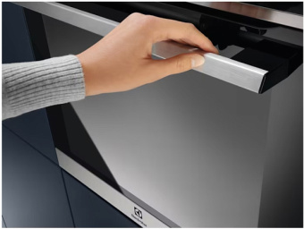Духовой шкаф Electrolux EOC9P31WX