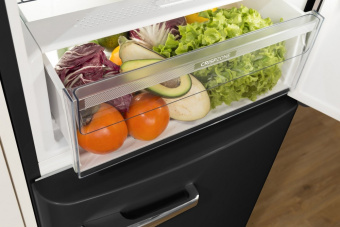 Холодильник Gorenje ONRK619EBK