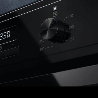 Духовой шкаф Electrolux OEM3H50
