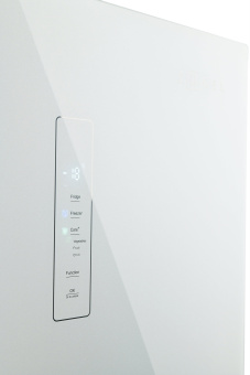 детальное фото товара Холодильник Zugel ZRCD430W для кухни