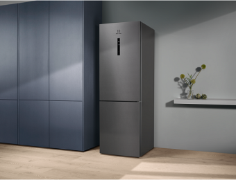 Холодильник Electrolux RNC7ME32X2