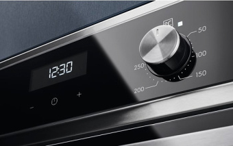 Духовой шкаф Electrolux EZF5C50X